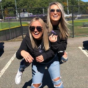 Meet your Posher, Mia